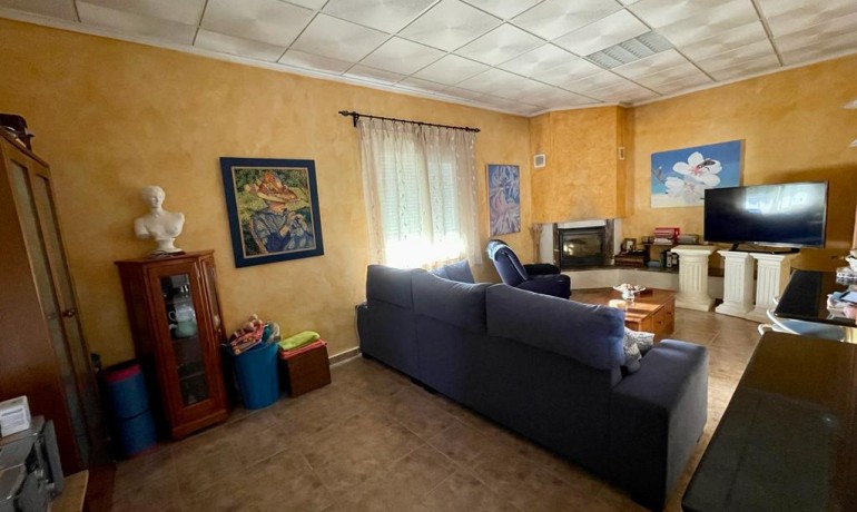 Sale - Villa -
Albatera