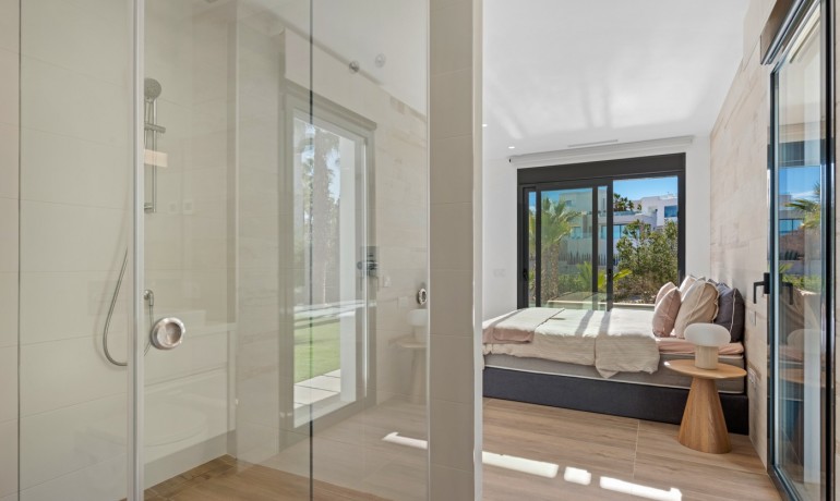 Sale - Villa -
Las Colinas Golf - Las Colinas golf