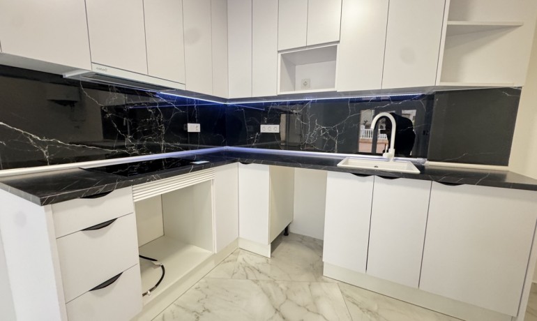 Sale - Apartment / Flat -
Torrevieja* - Torrevieja