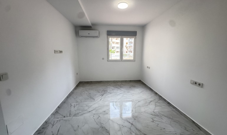 Sale - Apartment / Flat -
Torrevieja* - Torrevieja