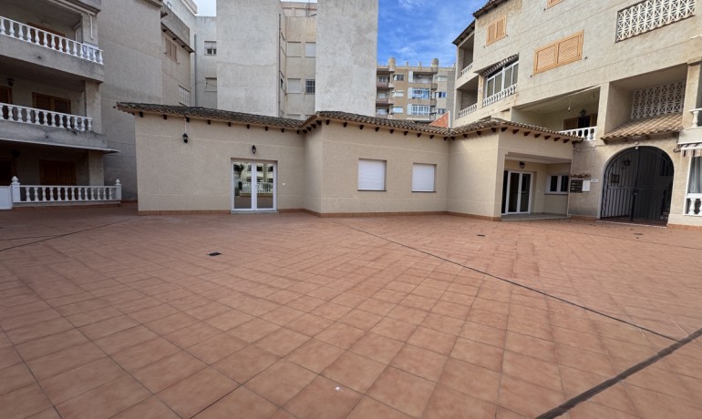 Sale - Apartment / Flat -
Torrevieja* - Torrevieja