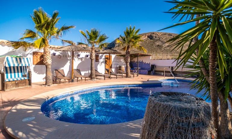 Herverkoop - Reclame -
Hondón de las Nieves