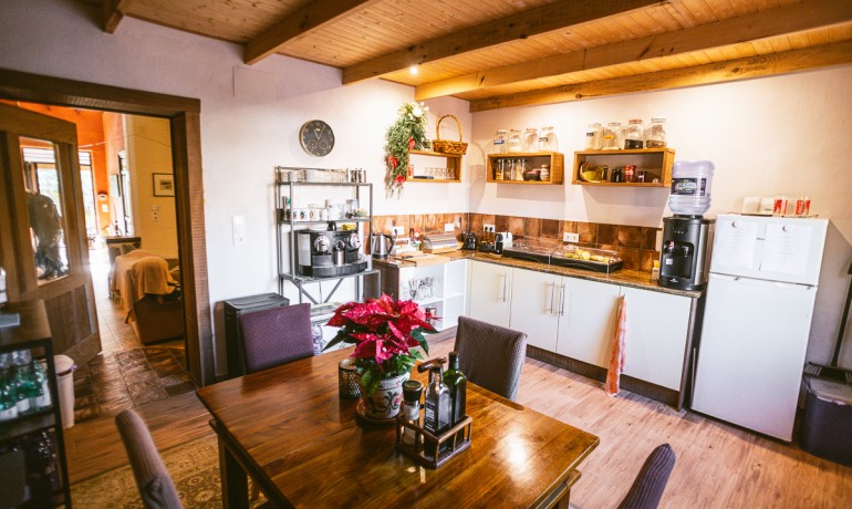 Herverkoop - Reclame -
Hondón de las Nieves