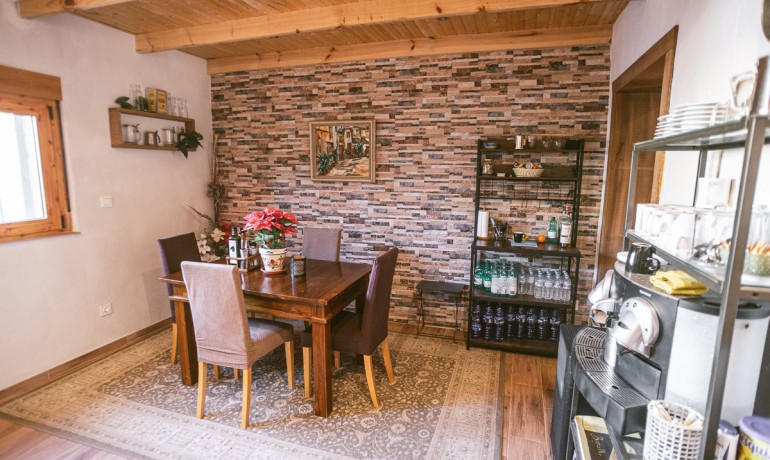 Herverkoop - Reclame -
Hondón de las Nieves