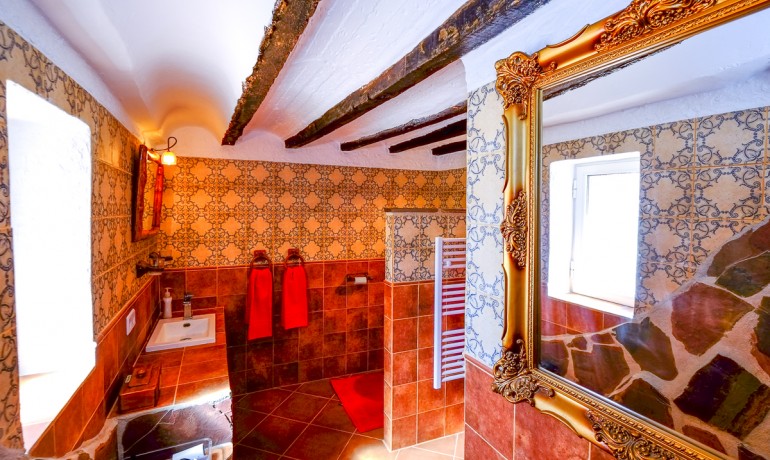 Herverkoop - Reclame -
Hondón de las Nieves