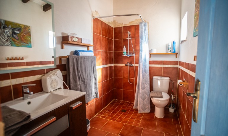 Herverkoop - Reclame -
Hondón de las Nieves