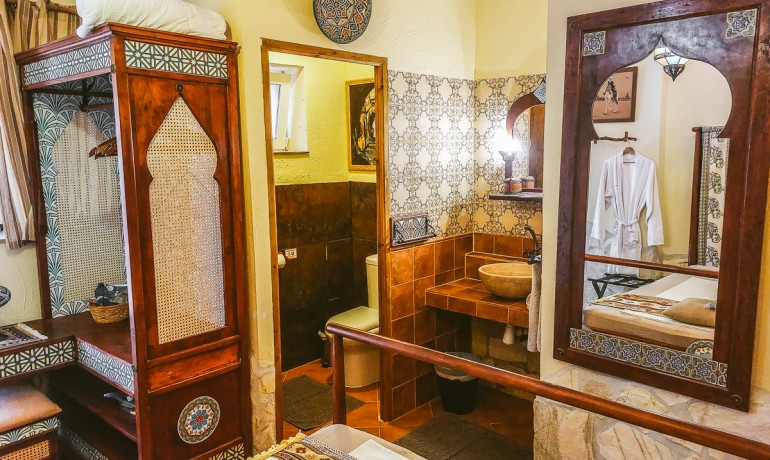 Herverkoop - Reclame -
Hondón de las Nieves