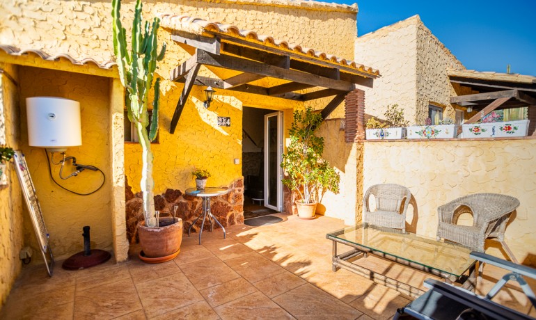 Herverkoop - Reclame -
Hondón de las Nieves