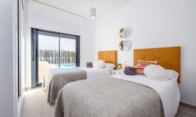 Herverkoop - Huis -
Algorfa* - Algorfa