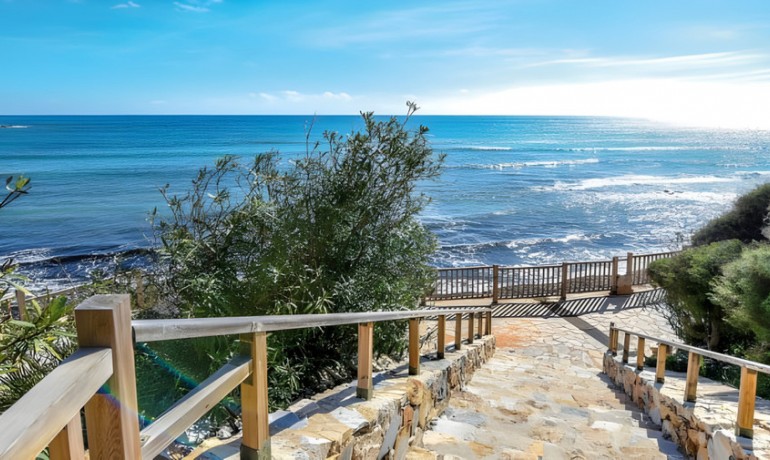 Sale - Apartment / Flat -
Torrevieja* - Torrevieja