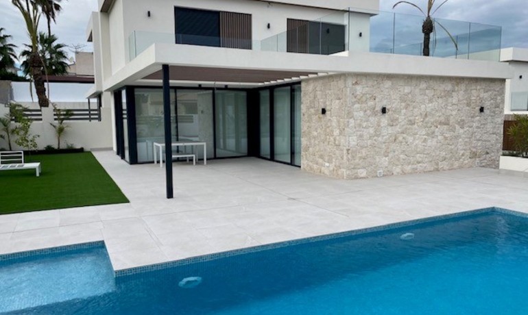 Venta - Casa -
Lomas de Cabo Roig