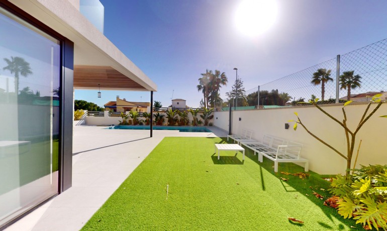 Venta - Casa -
Lomas de Cabo Roig