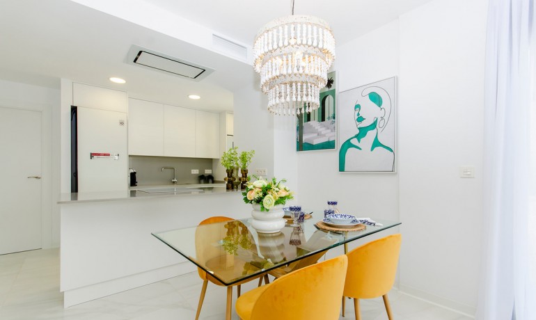 Herverkoop - Huis -
Vista Bella Golf