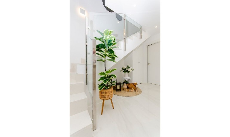 Herverkoop - Huis -
Vista Bella Golf