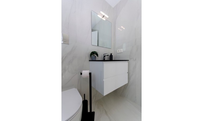 Herverkoop - Huis -
Vista Bella Golf