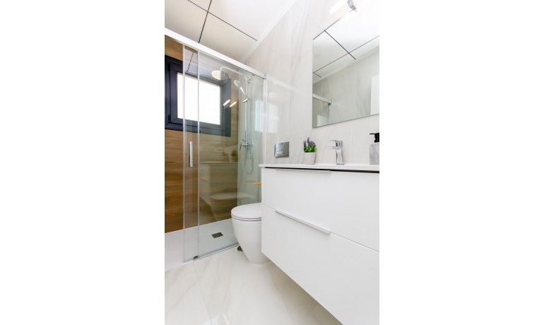 Herverkoop - Huis -
Vista Bella Golf