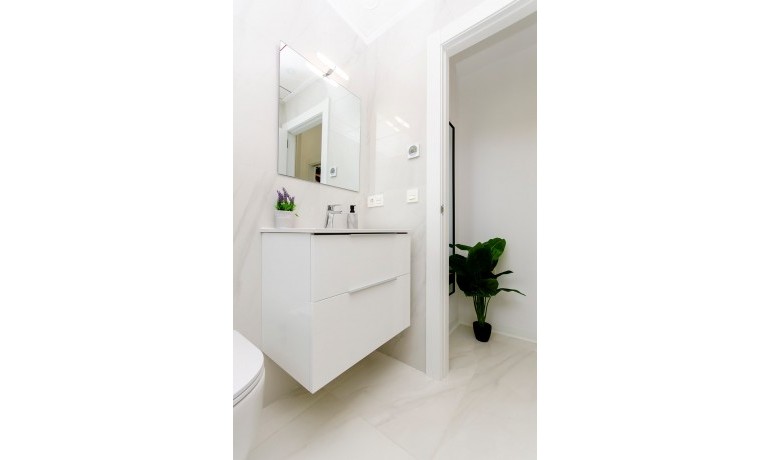 Herverkoop - Huis -
Vista Bella Golf