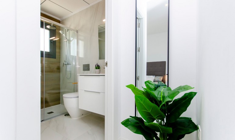 Herverkoop - Huis -
Vista Bella Golf