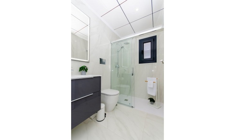 Herverkoop - Huis -
Vista Bella Golf