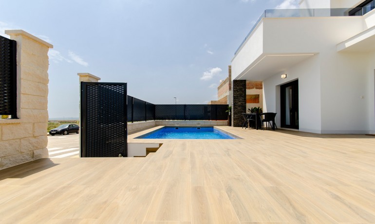 Herverkoop - Huis -
Vista Bella Golf