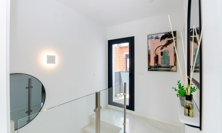 Herverkoop - Huis -
Vista Bella Golf