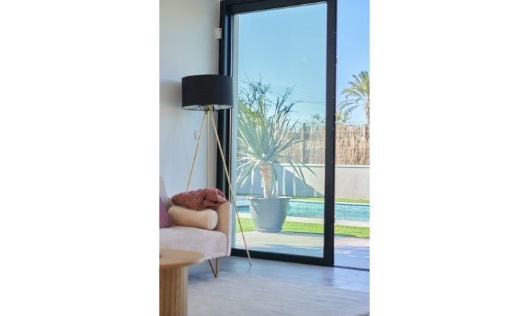 Venta - Casa -
San Juan de Alicante