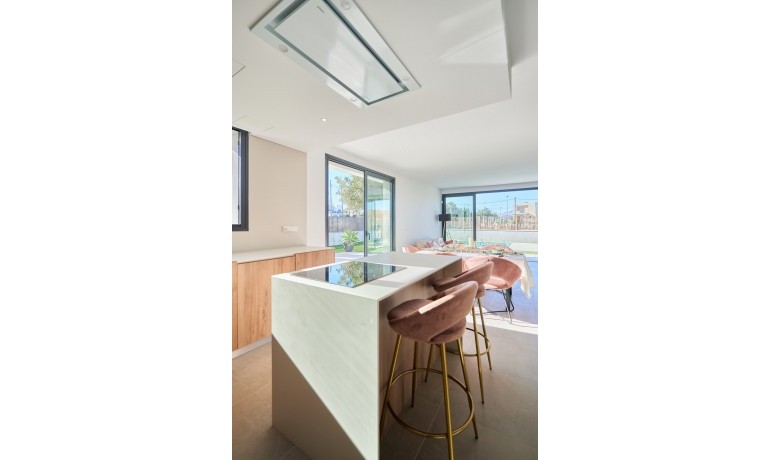 Venta - Casa -
San Juan de Alicante