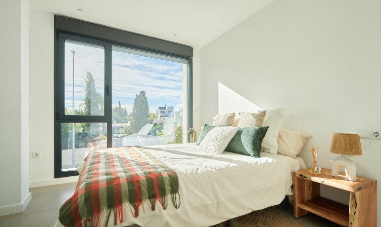 Venta - Casa -
San Juan de Alicante