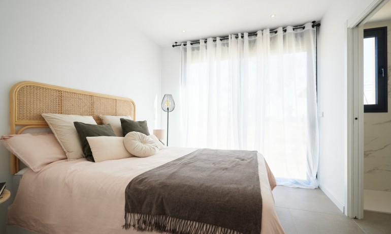 Venta - Casa -
San Juan de Alicante