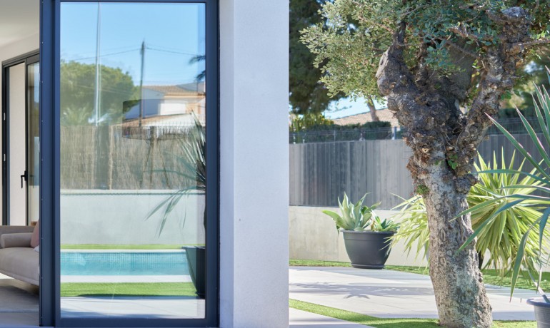 Venta - Casa -
San Juan de Alicante