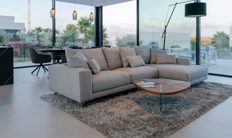 Sale - House -
Las Colinas Golf