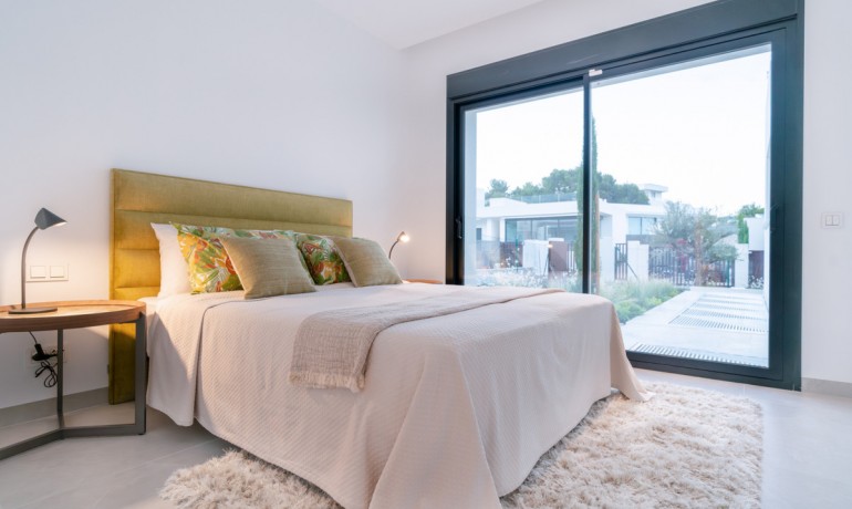 Sale - House -
Las Colinas Golf