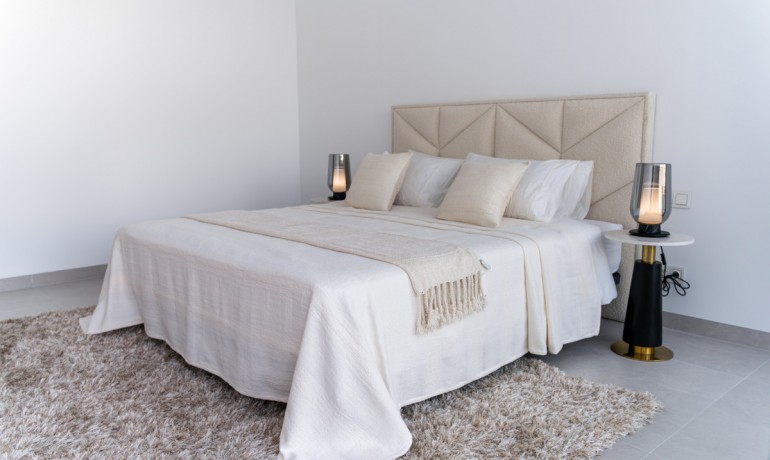 Sale - House -
Las Colinas Golf