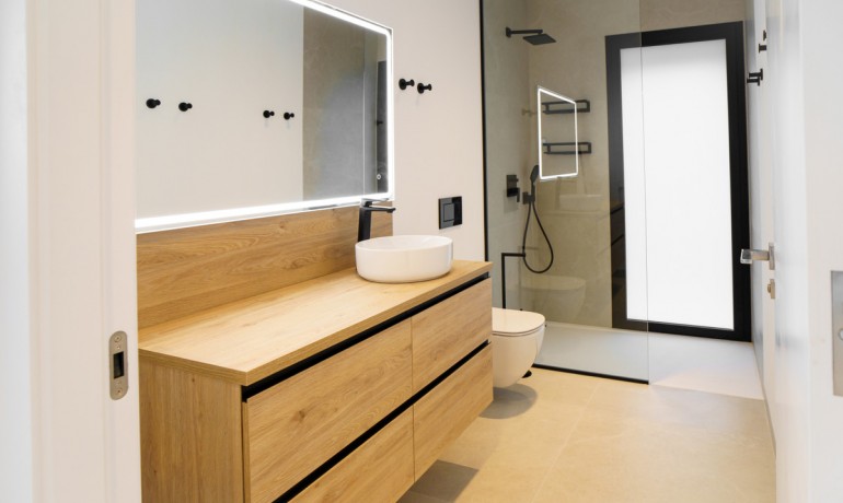 Sale - House -
Las Colinas Golf