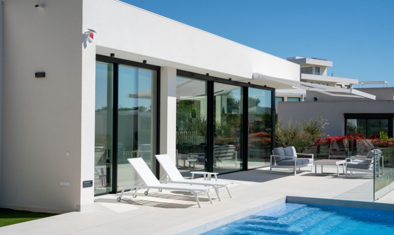 Sale - House -
Las Colinas Golf