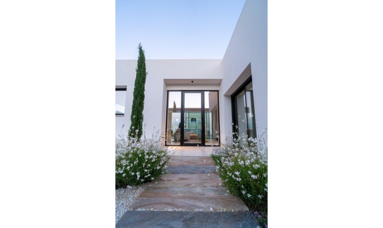 Sale - House -
Las Colinas Golf