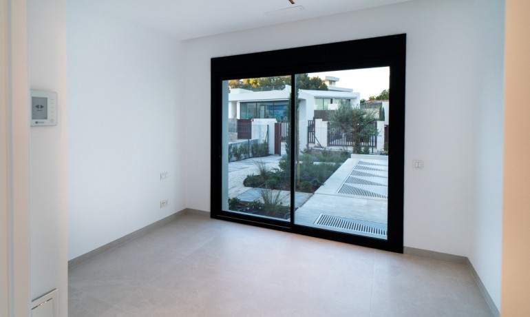 Sale - House -
Las Colinas Golf