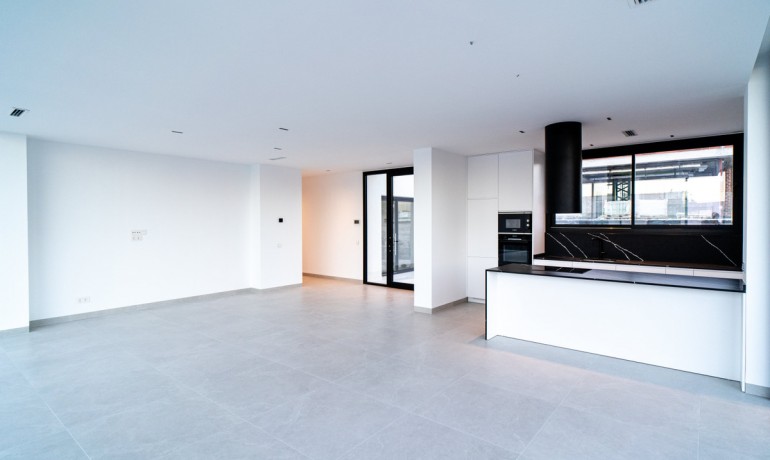 Sale - House -
Las Colinas Golf