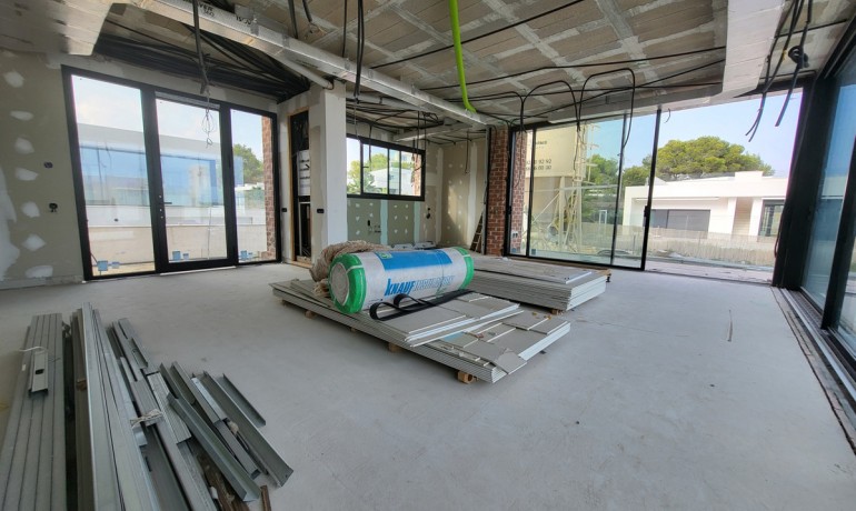 Sale - House -
Las Colinas Golf