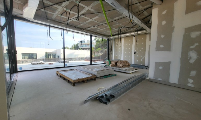 Sale - House -
Las Colinas Golf