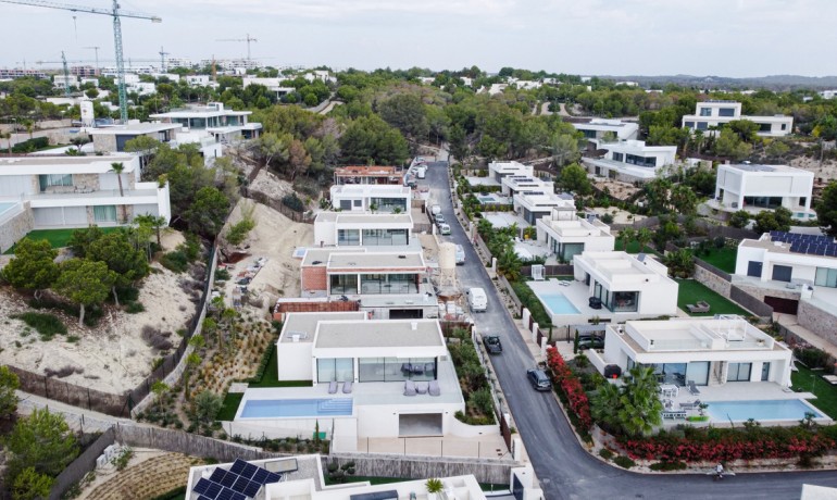 Sale - House -
Las Colinas Golf