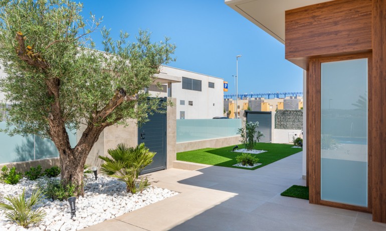 Venta - Casa -
Dehesa De Campoamor