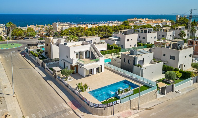 Venta - Casa -
Dehesa De Campoamor