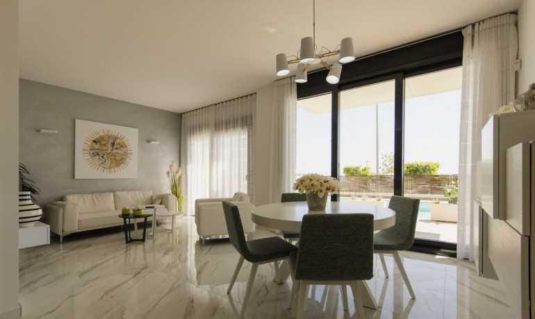 Venta - Casa -
Dehesa De Campoamor