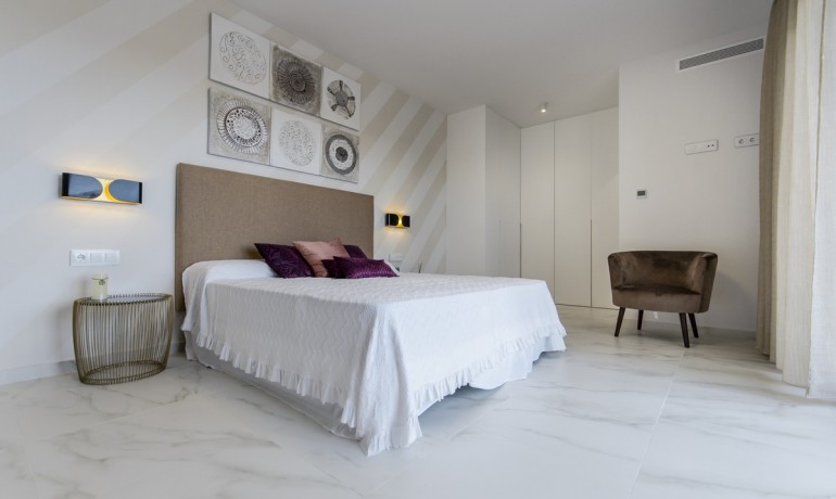 Venta - Casa -
Dehesa De Campoamor