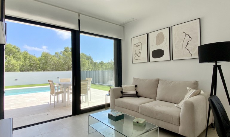 Herverkoop - Huis -
La Campaneta