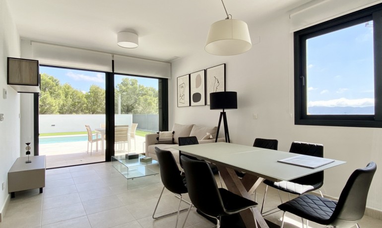 Herverkoop - Huis -
La Campaneta