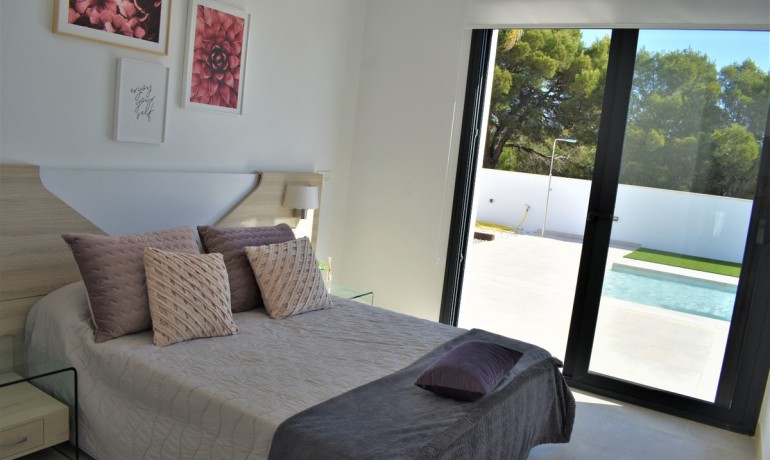 Herverkoop - Huis -
La Campaneta