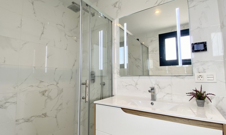 Herverkoop - Huis -
La Campaneta