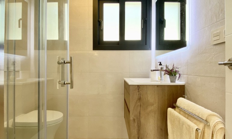 Herverkoop - Huis -
La Campaneta